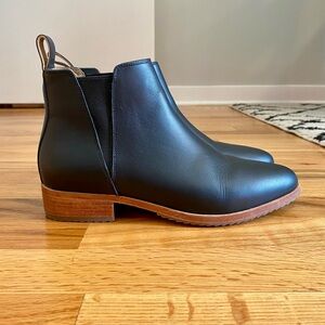 Nisolo Eva Everyday Chelsea Boot in Black